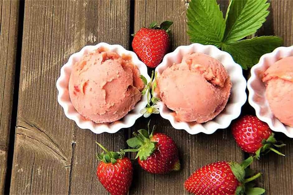 Frozen yogurt fraise maison